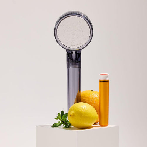 Pommeau de douche filtrant à la vitamine C doté de billes en céramique antibactériennes avec filtre intégré